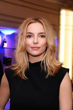 Jodie Comer / jodiemcomer фото голая #0057