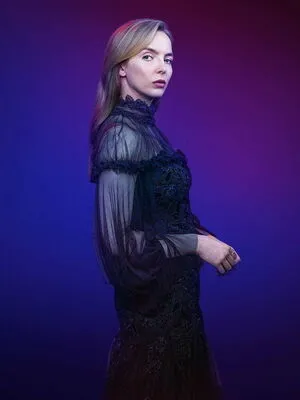 Jodie Comer / jodiemcomer фото голая #0105