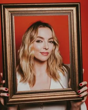 Jodie Comer / jodiemcomer фото голая #0182