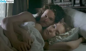 Jodie Comer / jodiemcomer nude photo #0386