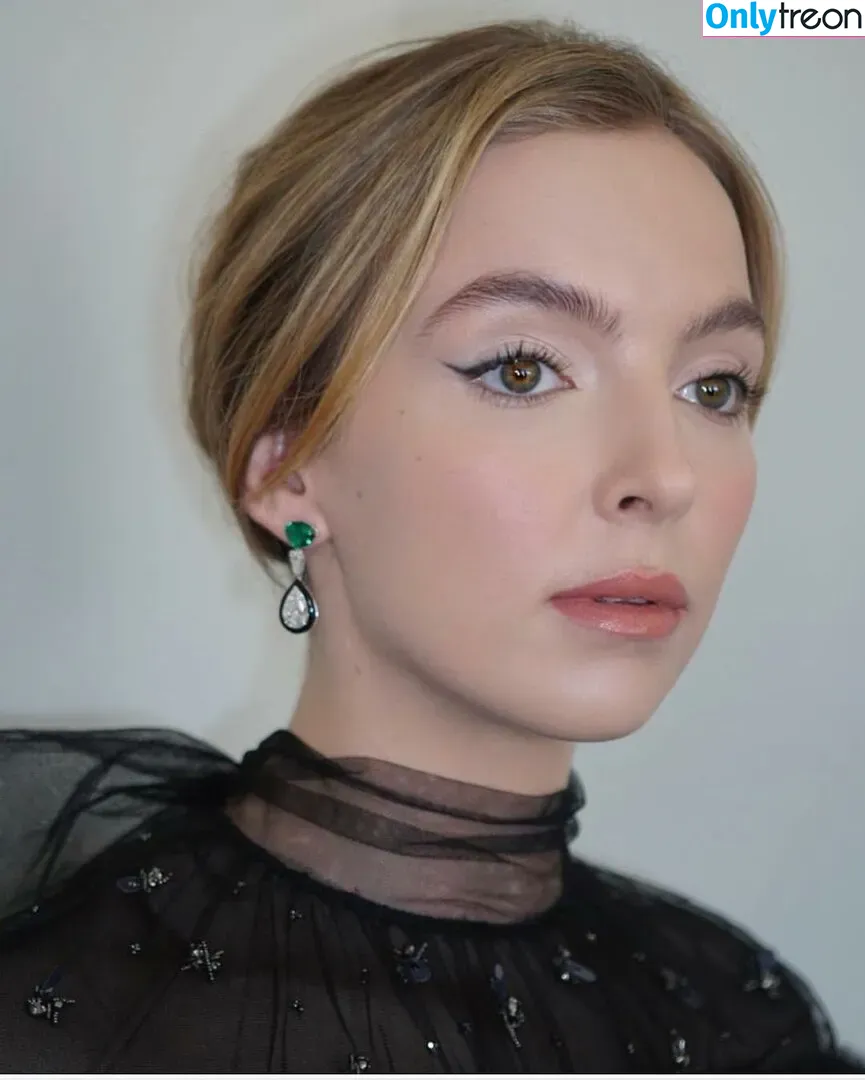 Jodie Comer голая photo #0002 (jodiemcomer)