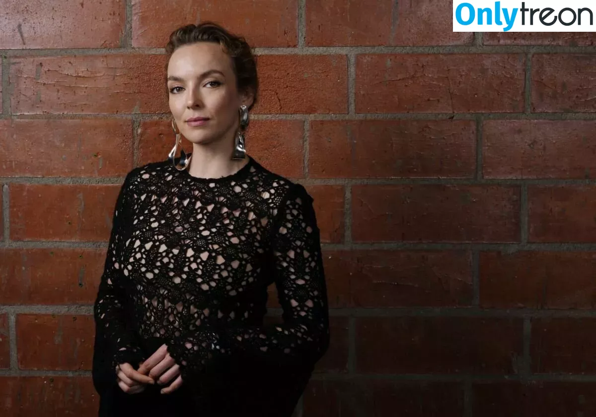 Jodie Comer голая photo #0283 (jodiemcomer)