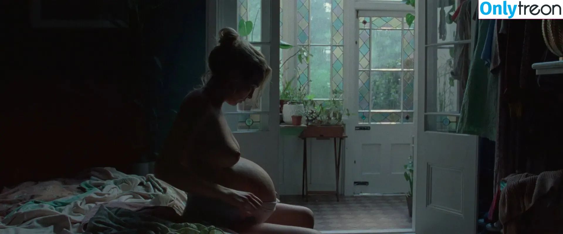 Jodie Comer nude photo #0519 (jodiemcomer)