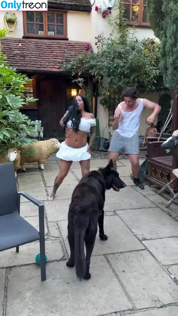 Jodie Marsh nude photo #0653 (jodiemarsh / jodiemarshtv)