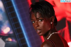 Jodie Turner-Smith / jodiesmith фото голая #0148