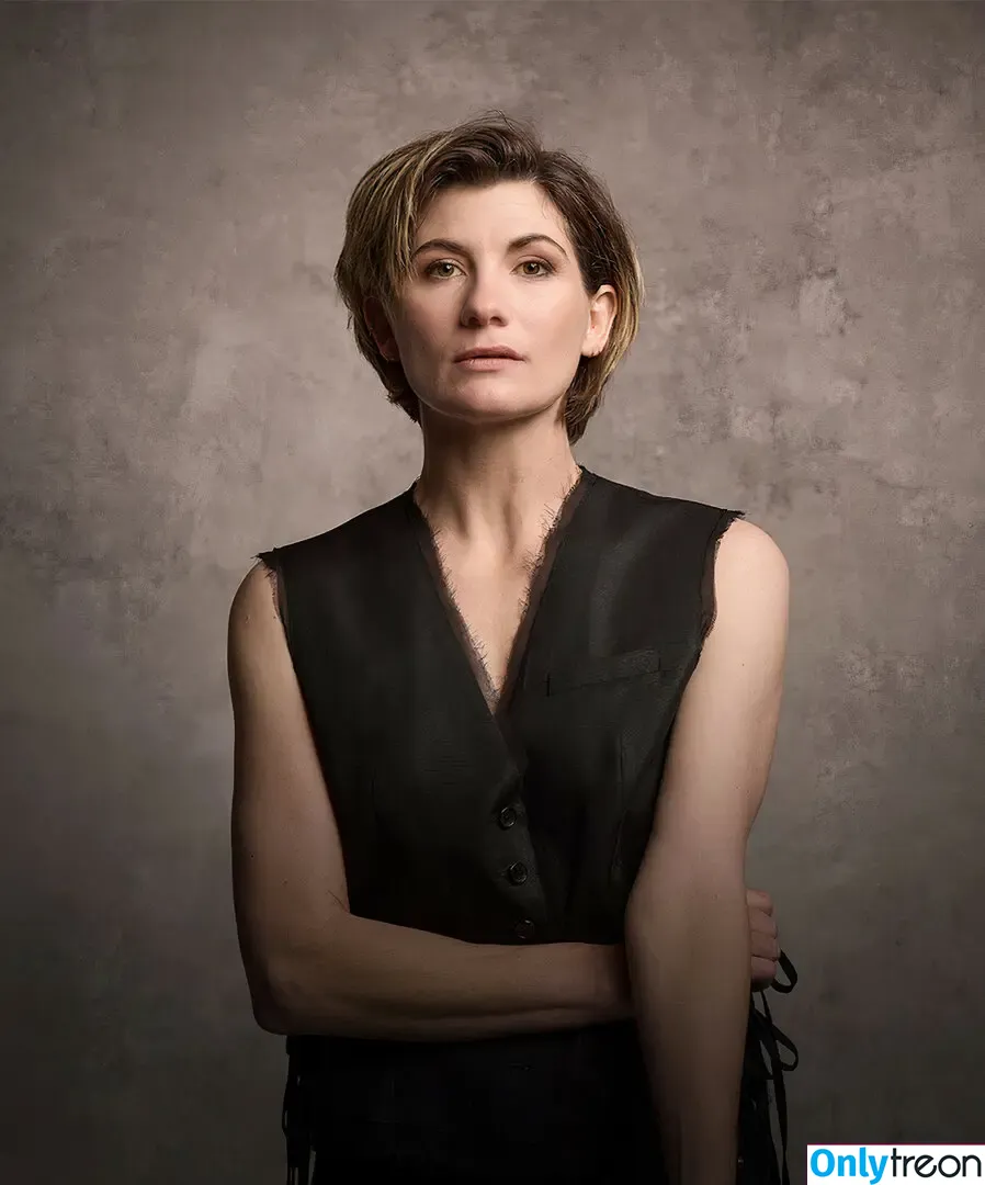 Jodie Whittaker голая photo #0004 (jodiewhittakerfanpage)