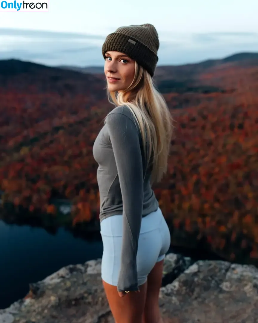 Joelle Friend голая photo #0003 (joellefriend)
