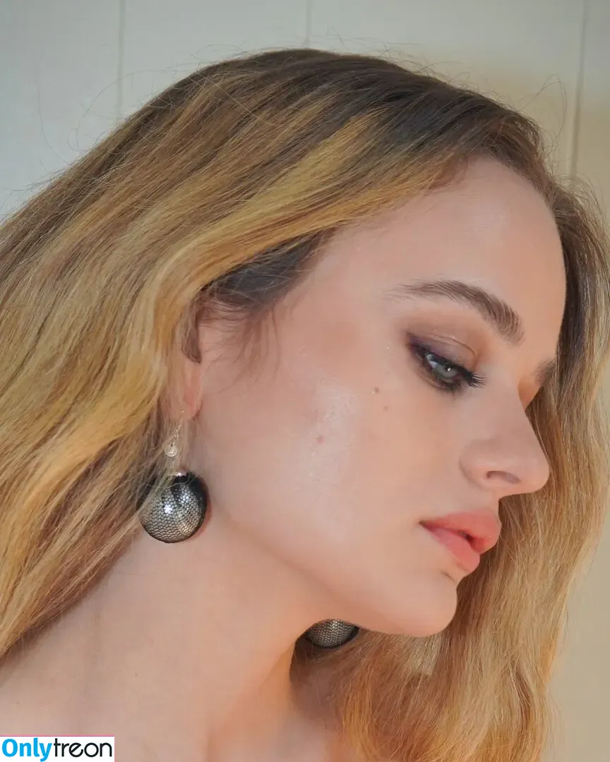joey_king nude photo #1424 (iam_jaygarcia / joeyking)