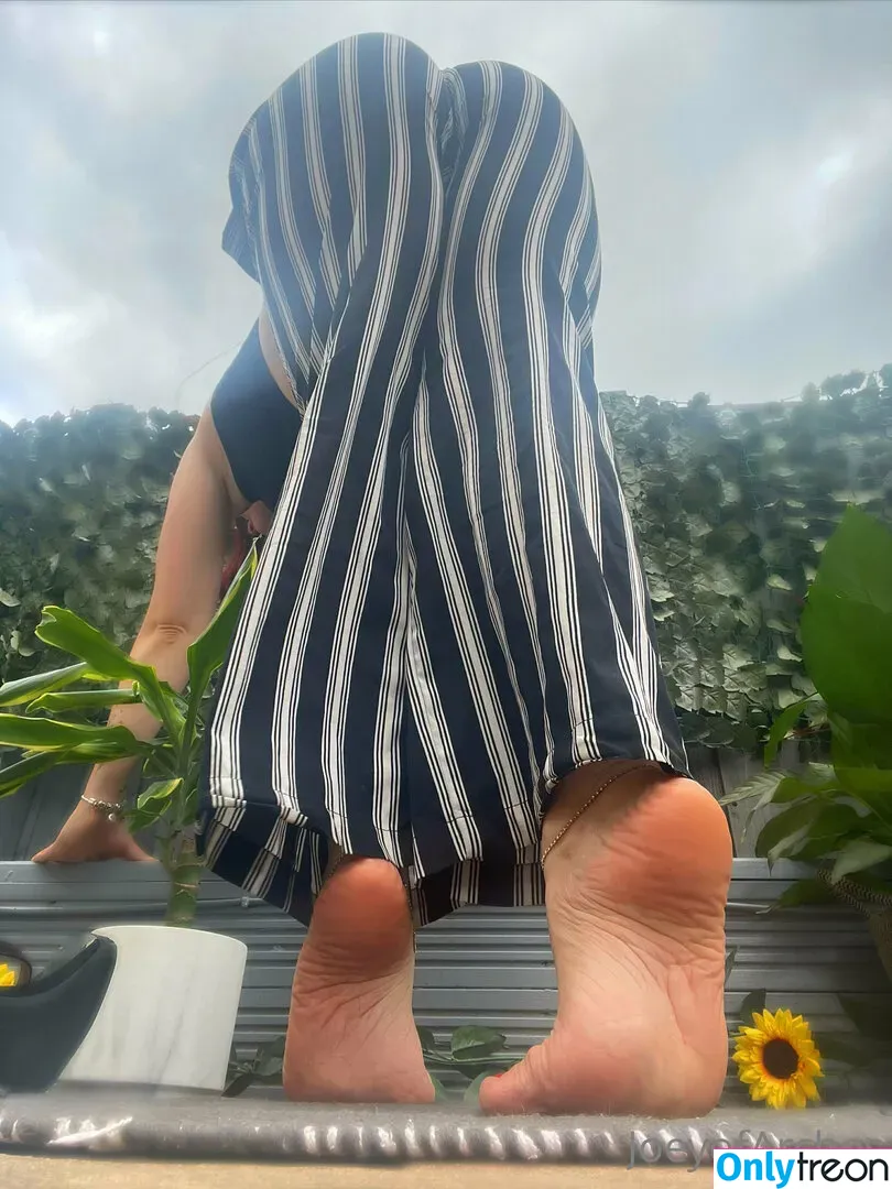 JoeyofArches голая photo #0042 (joeyscotcurves)
