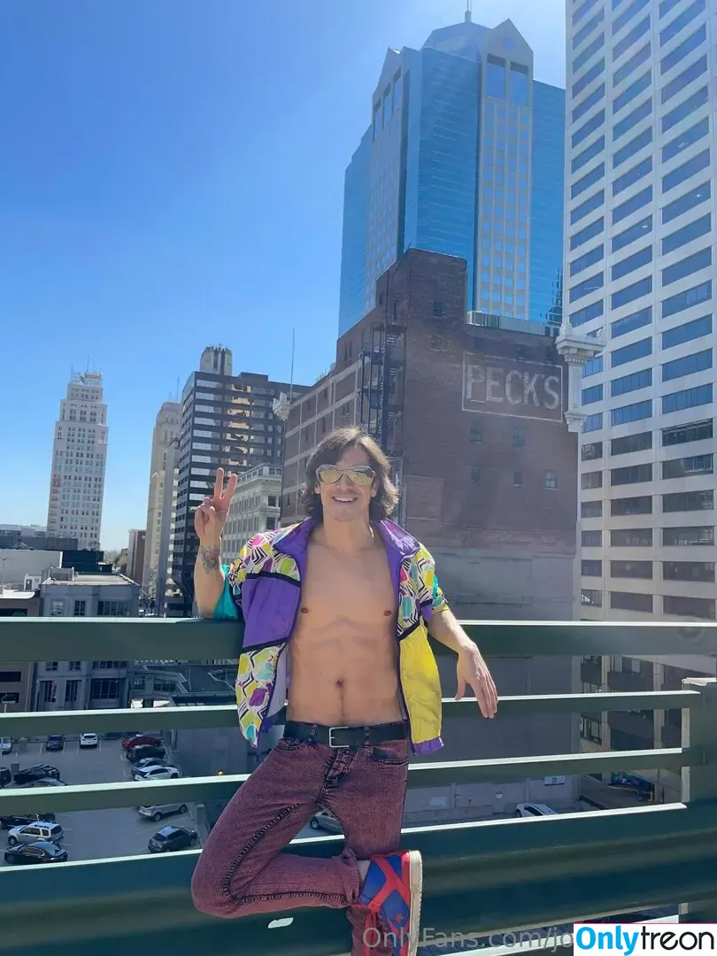 johnnyarana nude photo #0004 (thejohnnyarana)