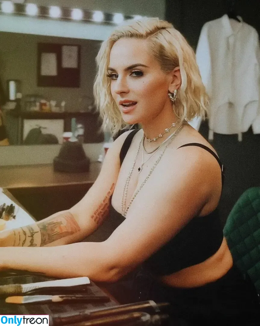 Jojo Levesque nude photo #0547 (iamjojo)