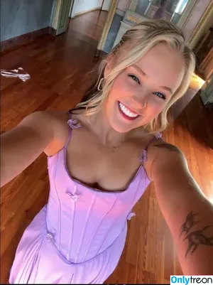 Jojo Siwa / anyuser / itsjojosiwa / jojocutie nude photo #0207