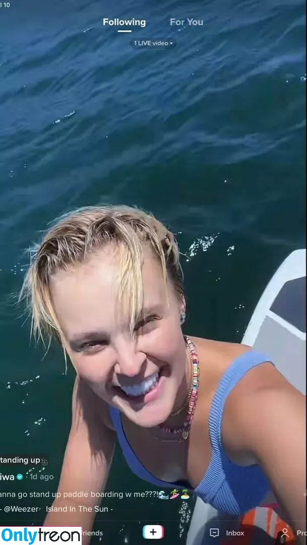 Jojo Siwa nude photo #0117 (anyuser / itsjojosiwa)