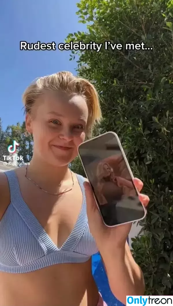 Jojo Siwa nude photo #0119 (anyuser / itsjojosiwa)