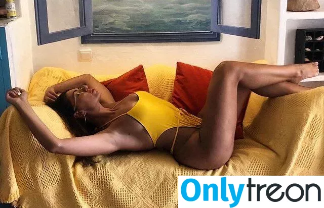 Jolanda De Rienzo nude photo #0037 (jolefiore)