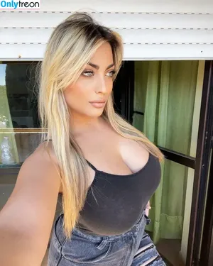 jole9090 / jollywoman1 / thejoelsolis nude photo #0003