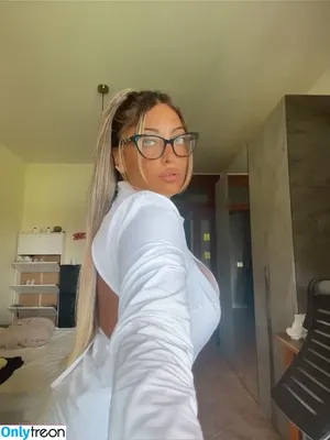 jole9090 / jollywoman1 / thejoelsolis nude photo #0011