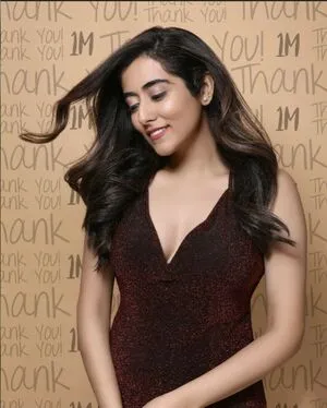 Jonita Gandhi / gandhifans / jonitamusic фото голая #0008