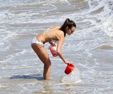 Jordana Brewster / JordanaBrewster фото голая #0136