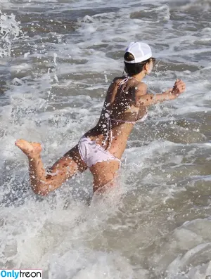 Jordana Brewster / JordanaBrewster фото голая #0313