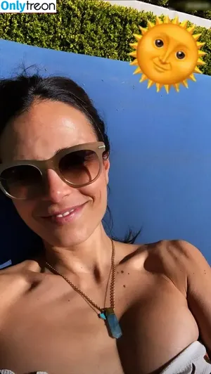Jordana Brewster / JordanaBrewster фото голая #0484
