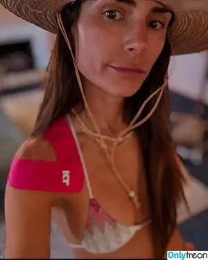Jordana Brewster / JordanaBrewster фото голая #0591