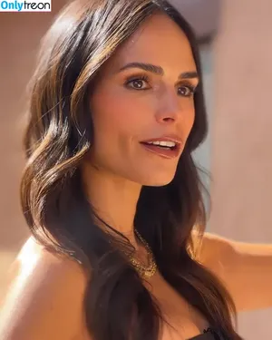 Jordana Brewster / JordanaBrewster фото голая #0593
