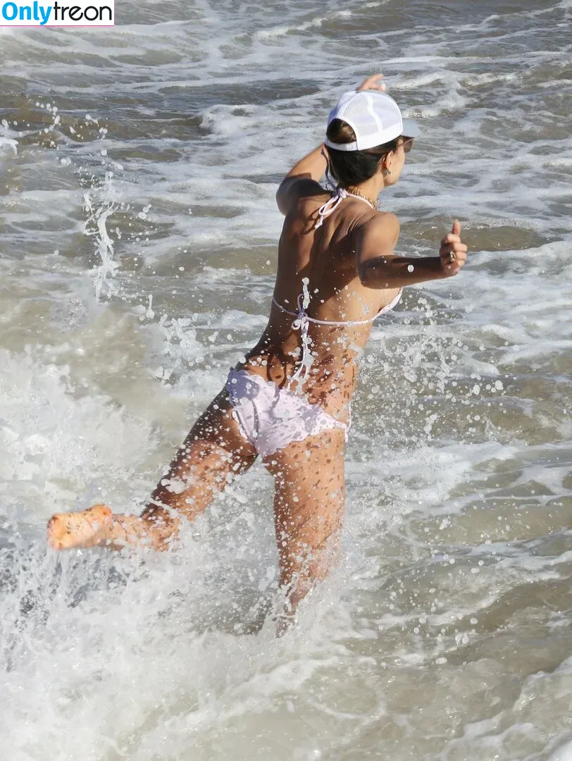 Jordana Brewster nude photo #0108 (JordanaBrewster)