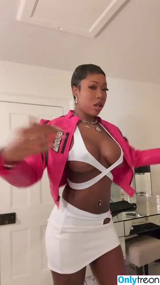 Jordanne Deveaux голая photo #0049 (jordannedeveaux)