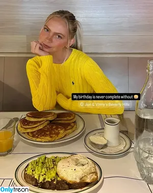 Jordyn Jones / jordylee.jones / jordynjones nude photo #0835
