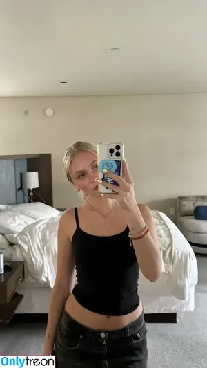 Jordyn Jones / jordylee.jones / jordynjones nude photo #0886