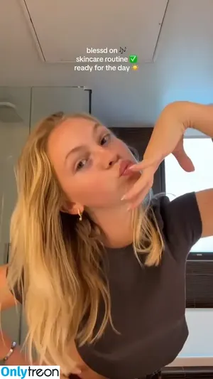 Jordyn Jones / jordylee.jones / jordynjones nude photo #0928