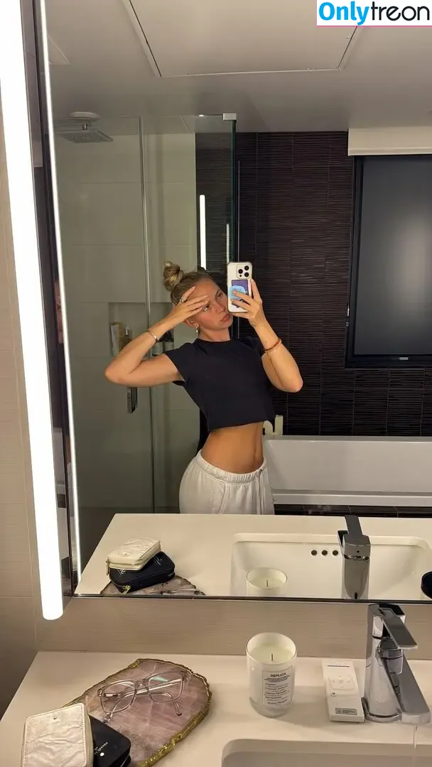 Jordyn Jones nude photo #0926 (jordylee.jones / jordynjones)