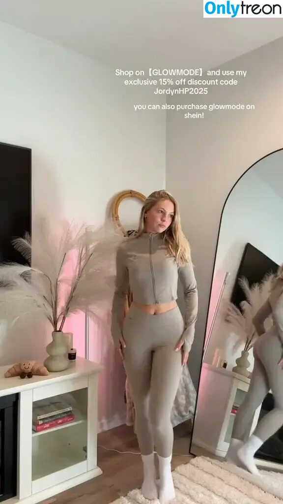 Jordyn Jones nude photo #1338 (jordylee.jones / jordynjones)