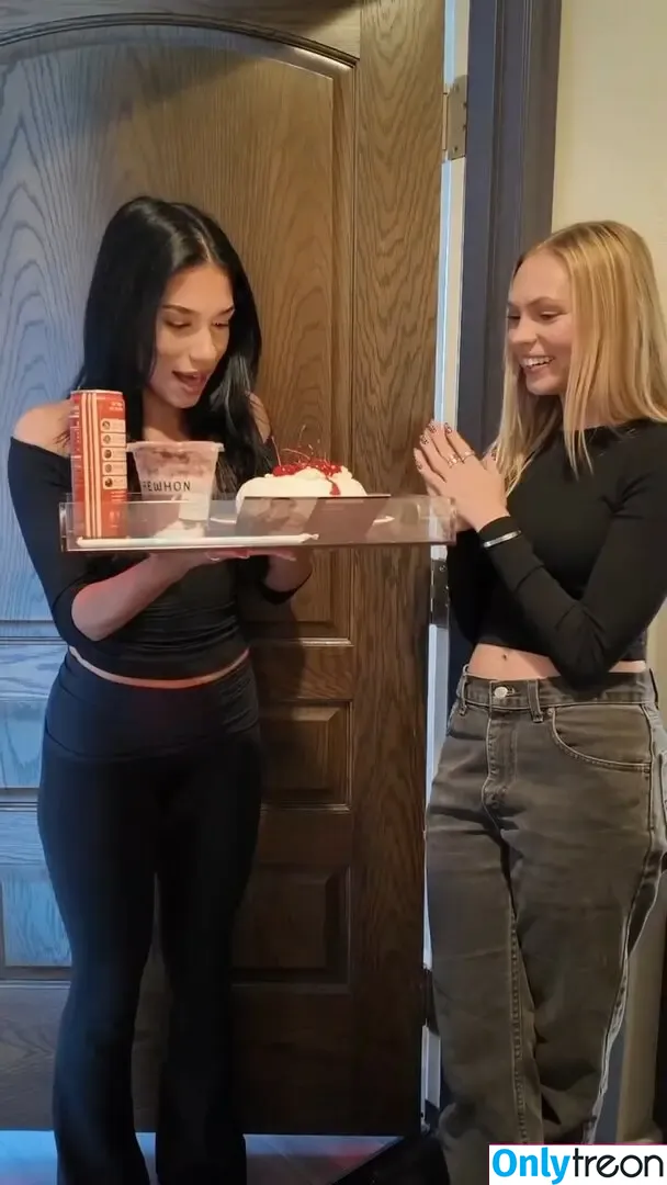 Jordyn Jones nude photo #1350 (jordylee.jones / jordynjones)