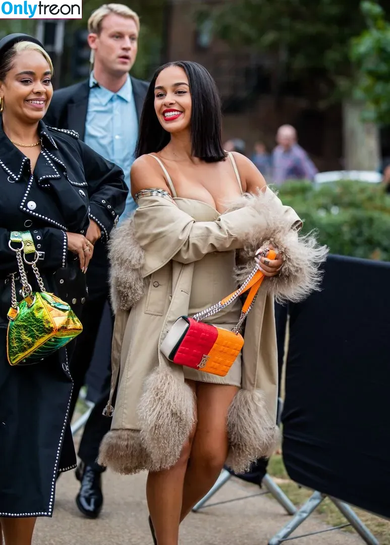 Jorja Smith nude photo #0066 (itstaaayy / jorjasmith_)