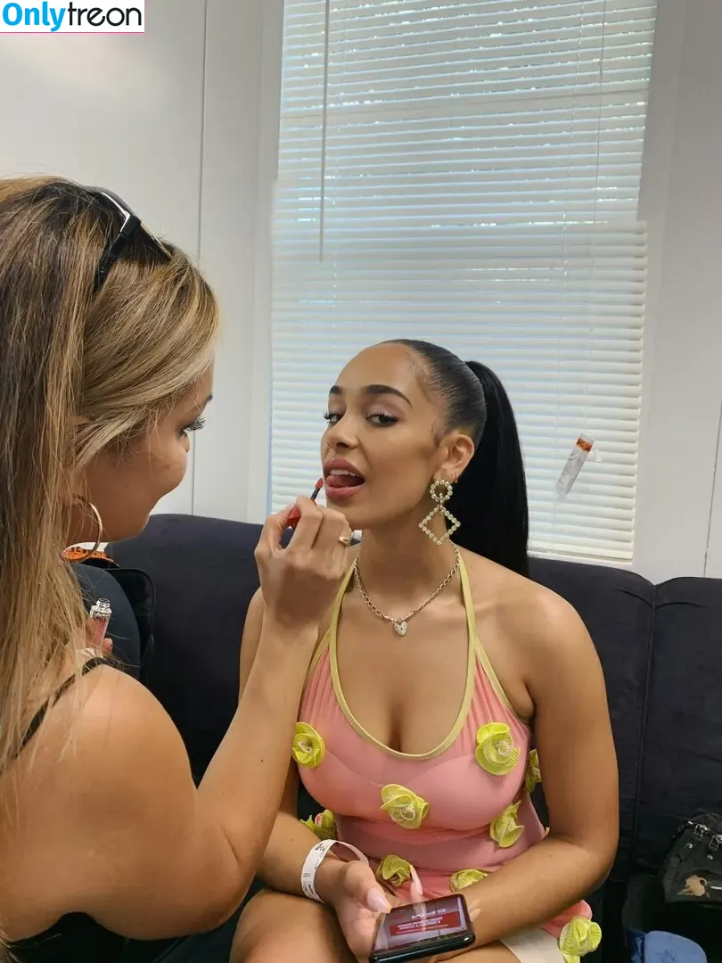 Jorja Smith nude photo #0149 (itstaaayy / jorjasmith_)