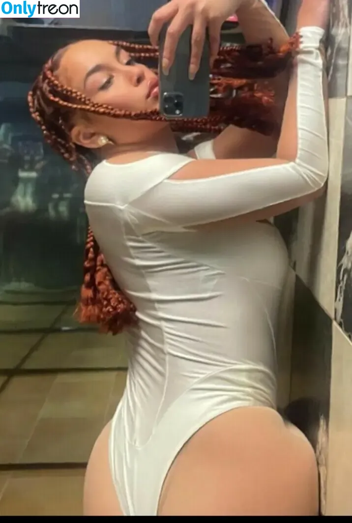 Jorja Smith nude photo #0182 (itstaaayy / jorjasmith_)