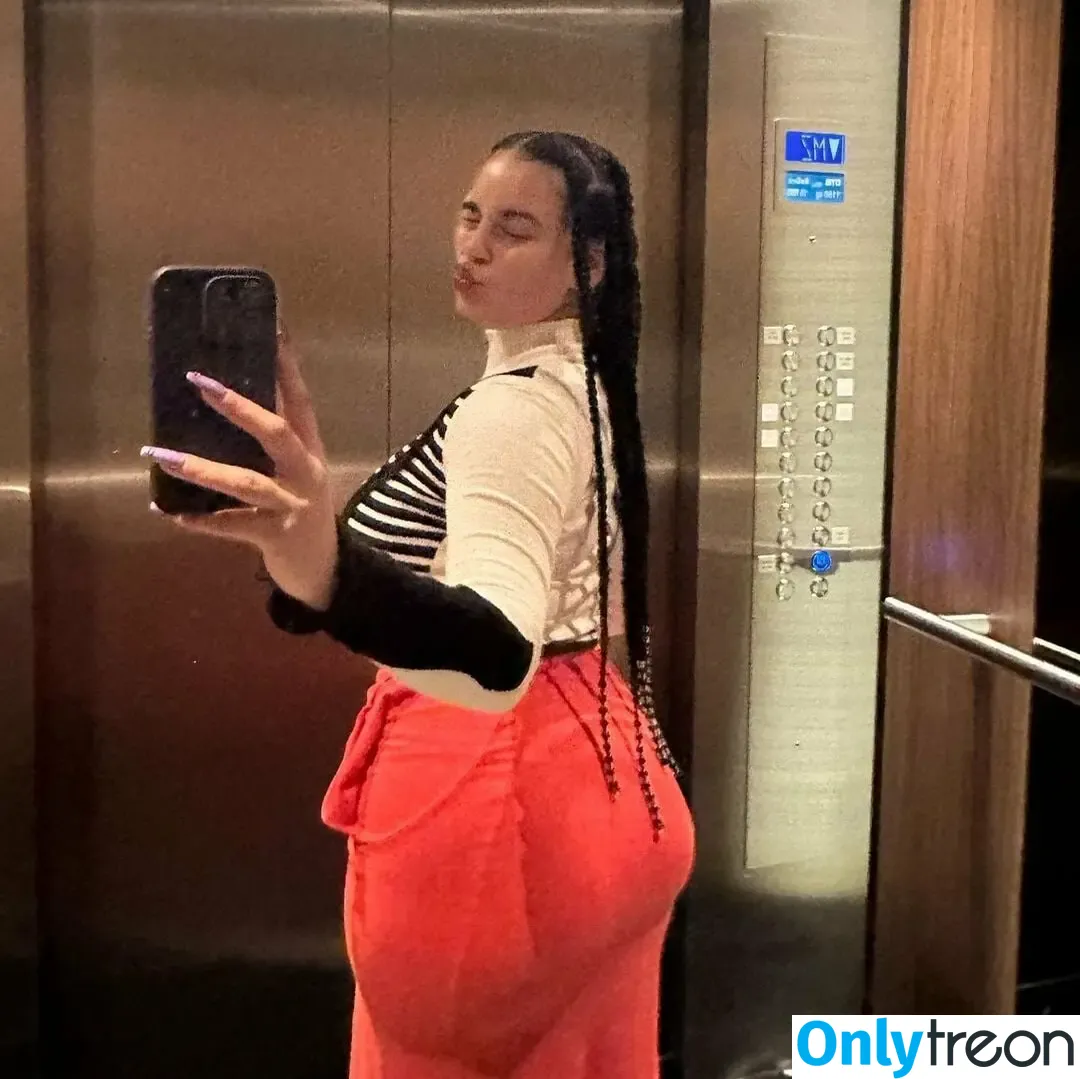 Jorja Smith nude photo #0185 (itstaaayy / jorjasmith_)