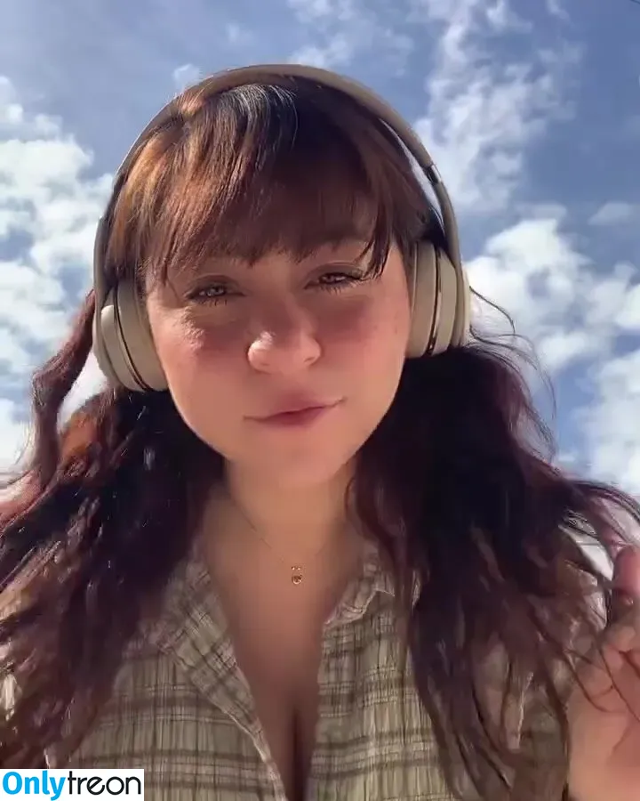 Josahandry Lia голая photo #0011 (josahandrylia / liasmooda)