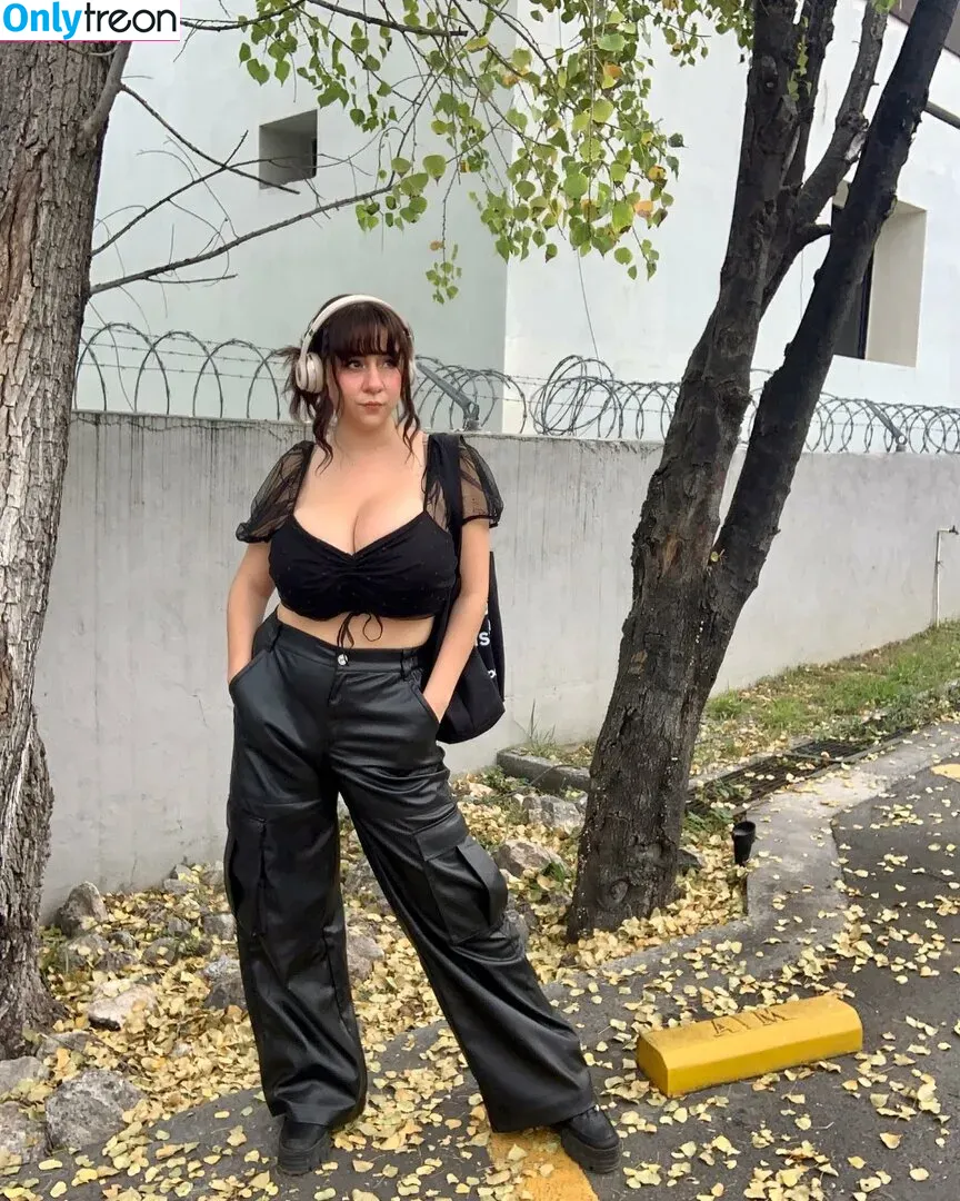 Josahandry Lia голая photo #0028 (josahandrylia / liasmooda)