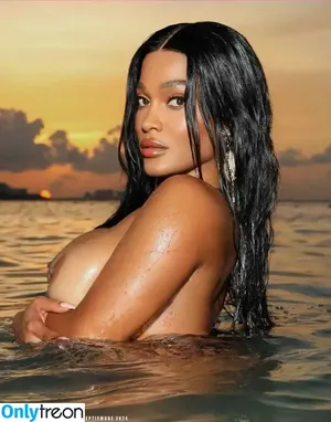 Joseline Hernandez / 