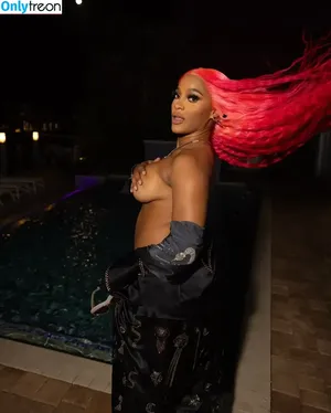 Joseline Hernandez / 