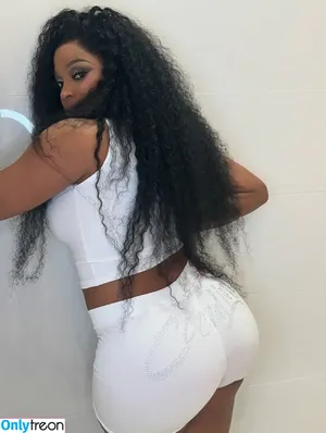 Joseline Hernandez / 