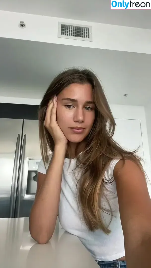 Josephine Clark nude photo #0028 (Jojo Clark / Jojocclarkk)