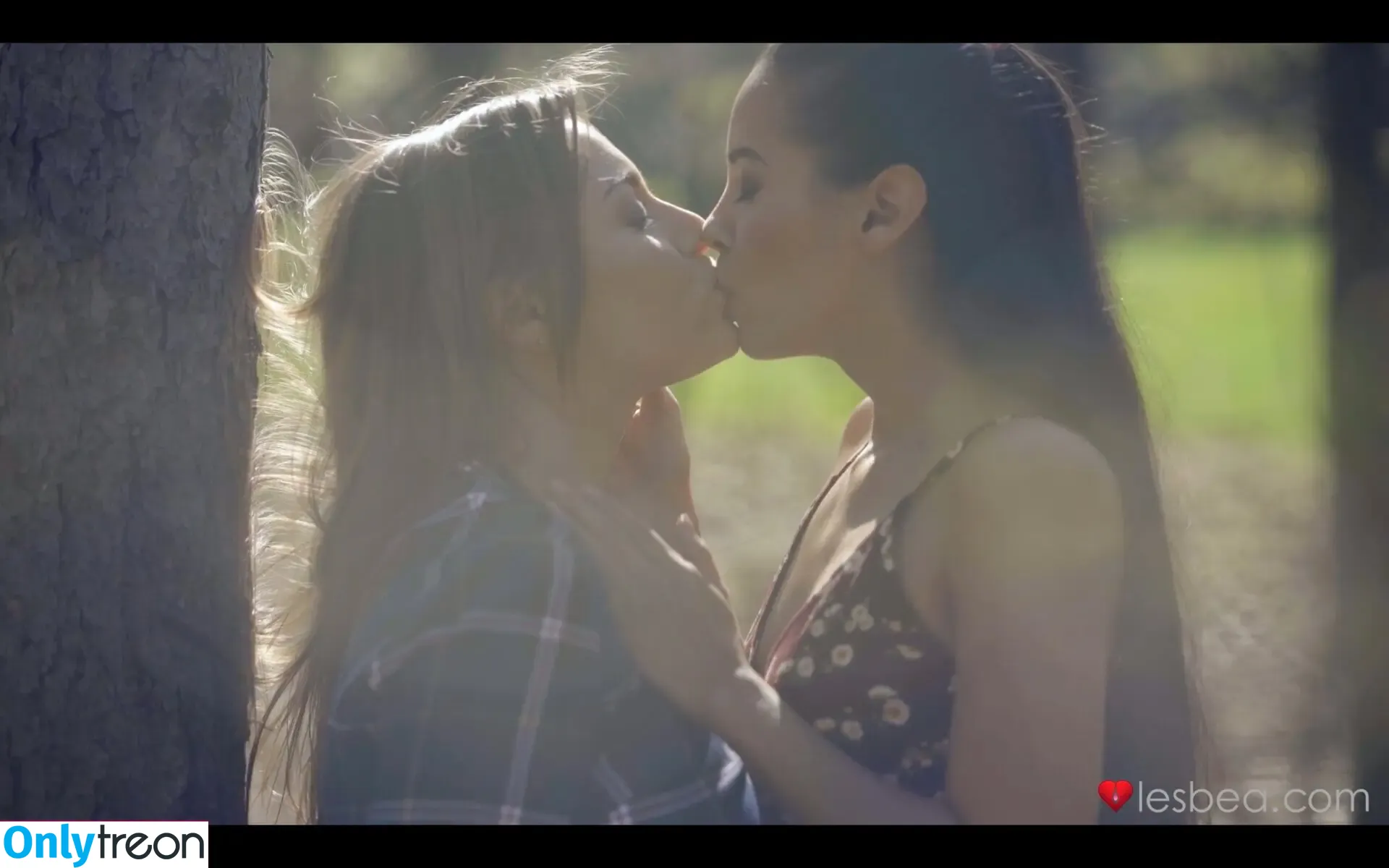 Josephine Jackson голая photo #1670 (josephinexxx / ta.sama.actorka)