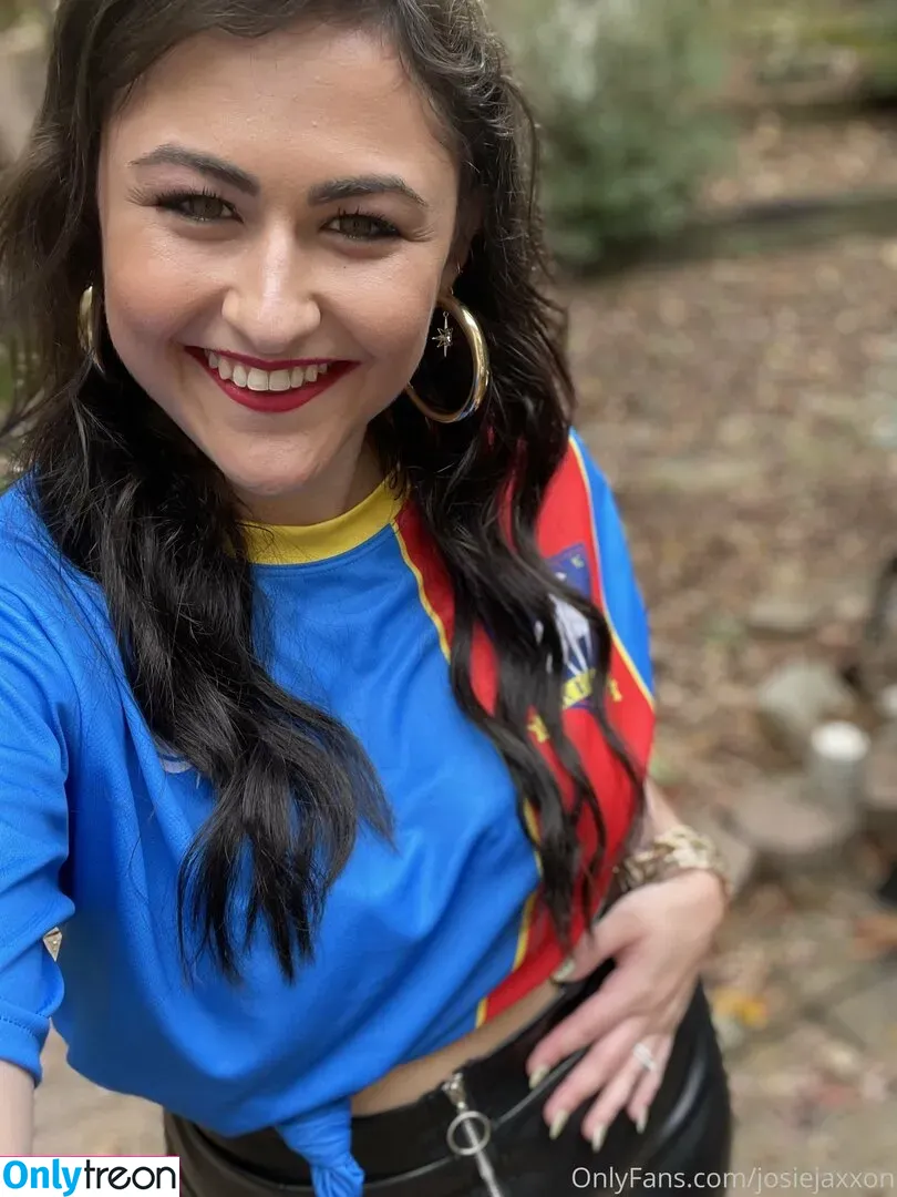 josiejaxxon голая photo #0062 (josiejaxxon)
