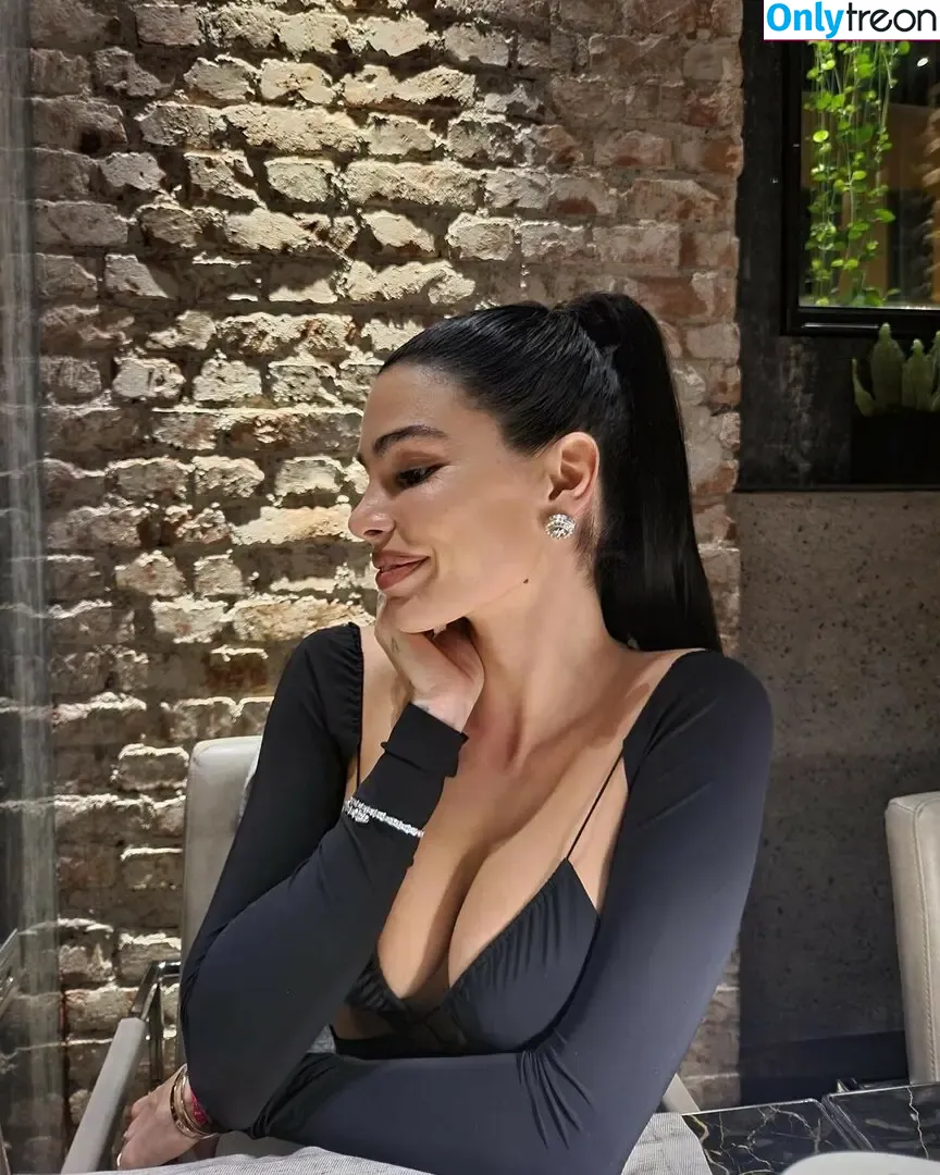 Jovana Djordjevic nude photo #0021 (callmelolita)