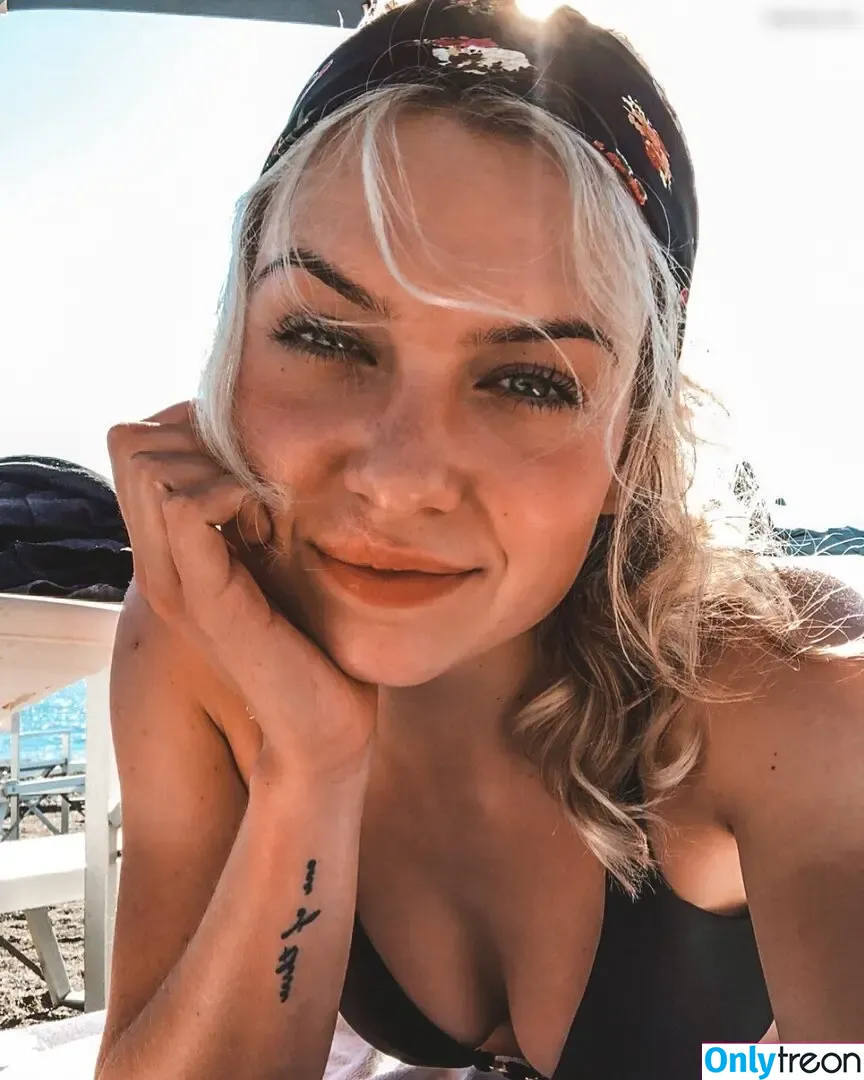 Joy Beune голая photo #0098 (joybeune)