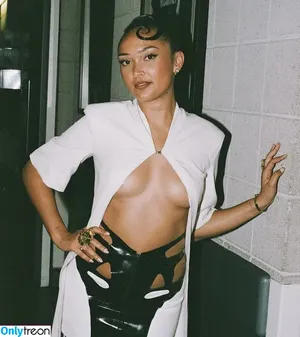 Joy Crookes / joycrookes / veronicaxbee nude photo #0059